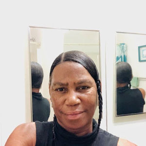 Meet your Posher, Lois